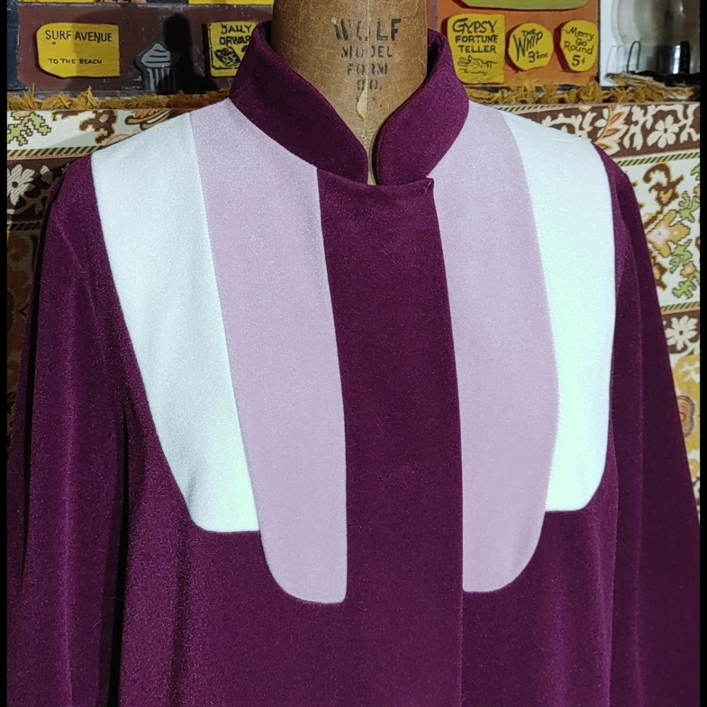 VTG old lady crap robe